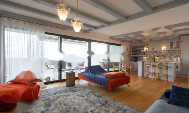 Недвижимость Четырехкомнатная квартира: 1