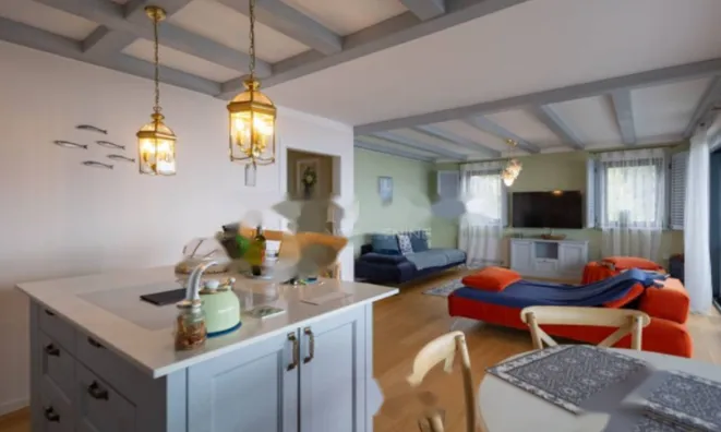 Недвижимость Четырехкомнатная квартира: 3