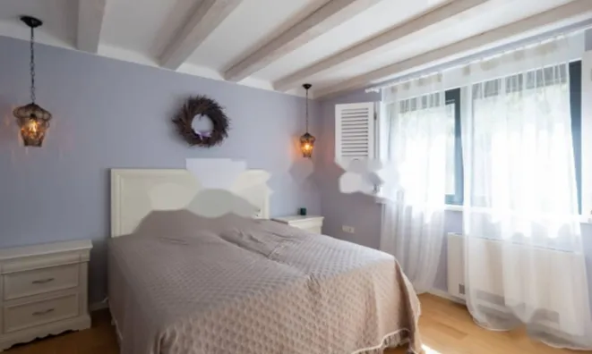 Недвижимость Четырехкомнатная квартира: 12