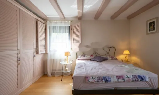 Недвижимость Четырехкомнатная квартира: 17