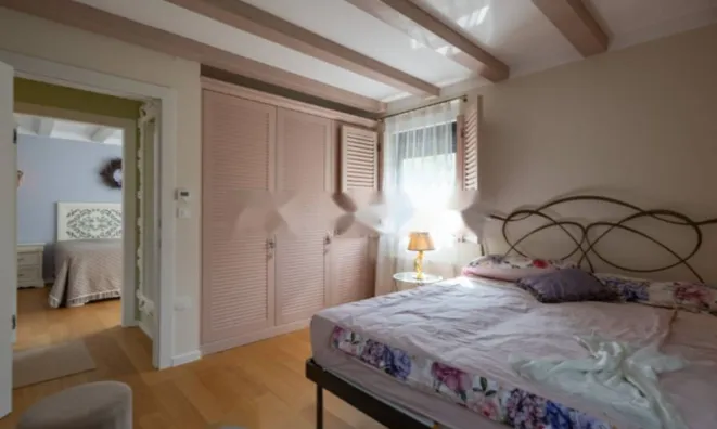 Недвижимость Четырехкомнатная квартира: 18