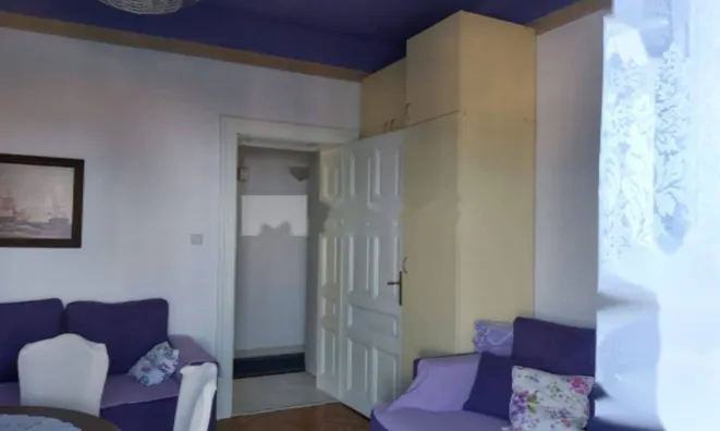 Недвижимость Двухкомнатная квартира, центр: 7