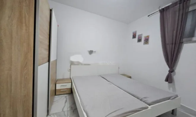 Недвижимость Двухкомнатная квартира Центр: 5