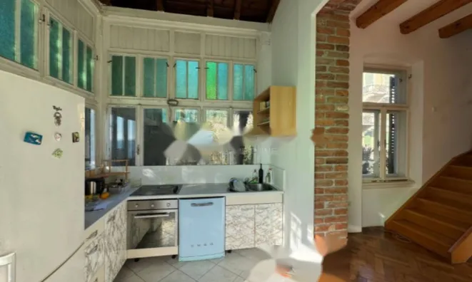 Недвижимость Трехкомнатная квартира, центр: 10