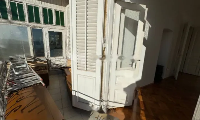 Недвижимость Трехкомнатная квартира, центр: 13