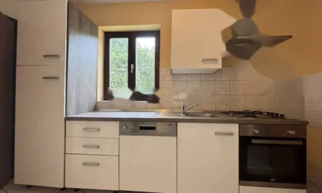 Недвижимость Трехкомнатная квартира Побрии: 4