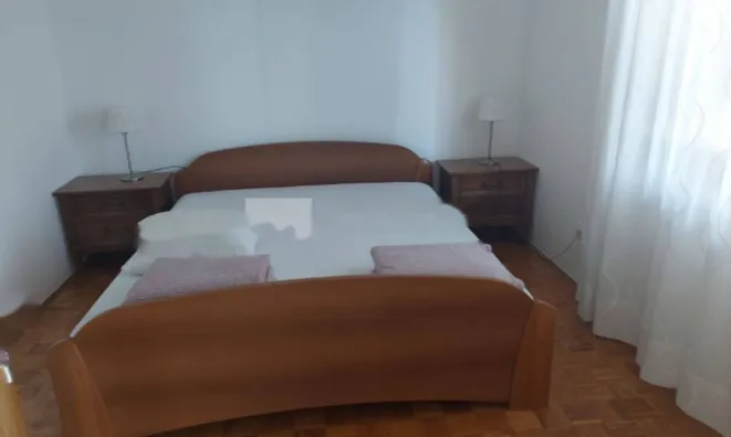 Недвижимость Семейный дом 120 м², Центр: 5