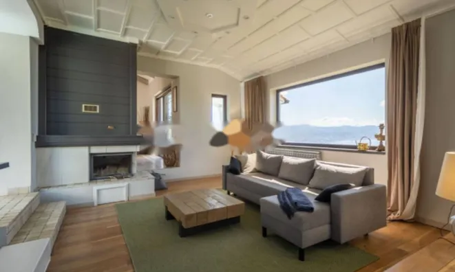 Недвижимость Семейный дом 330 м², Запад: 1