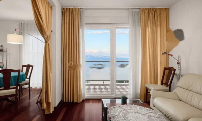 Недвижимость Трехкомнатная квартира в Центре: 1