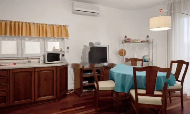 Недвижимость Трехкомнатная квартира в Центре: 5