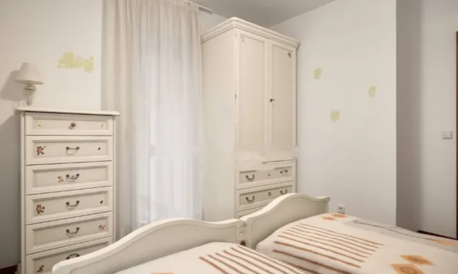 Недвижимость Трехкомнатная квартира в Центре: 9