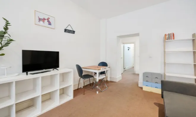 Недвижимость Bernhard Baron House, Henriques Street: 1