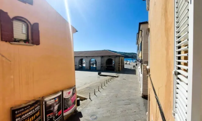 Недвижимость Квартира, Гостиница Копер: 2