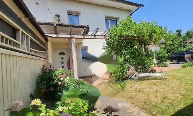 Недвижимость Двухэтажный дом с садом: 2