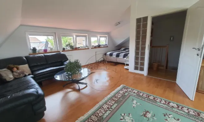 Недвижимость Двухэтажный дом с садом: 22