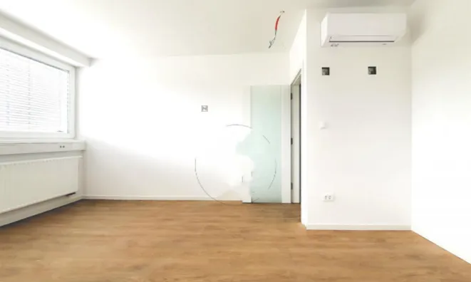 Недвижимость Офисное помещение, Вич: 4