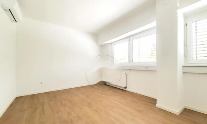 Недвижимость Офисное помещение, Вич: 8