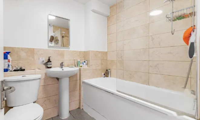 Недвижимость Newent Close: 1