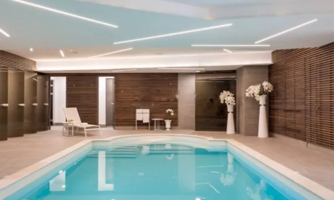 Недвижимость Двухкомнатная квартира в Центре: 3