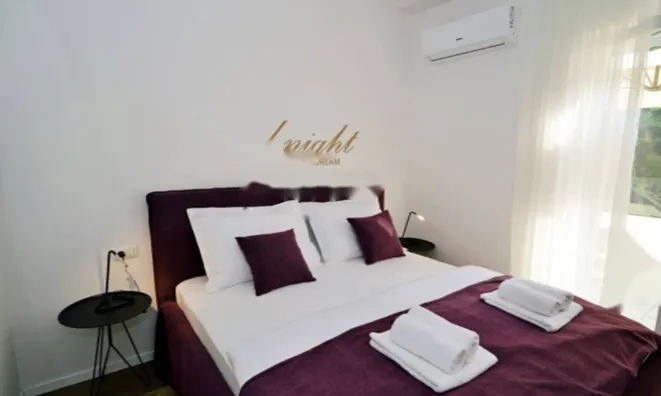 Недвижимость Двухкомнатная квартира в Центре: 10