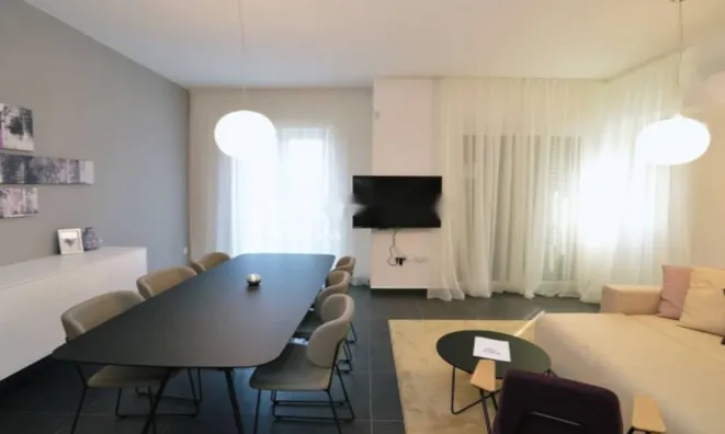 Недвижимость Двухкомнатная квартира в Центре: 19