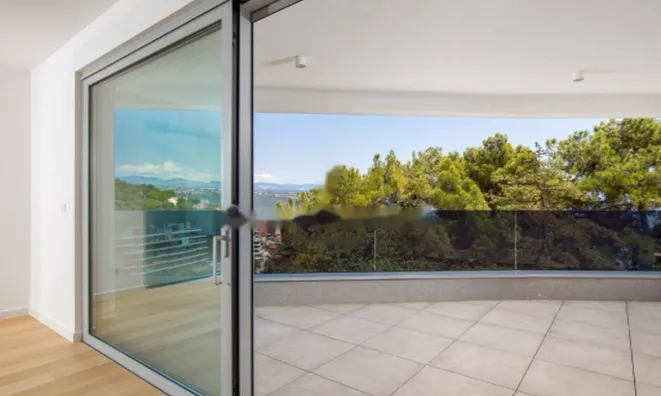 Недвижимость Трёхкомнатная квартира в центре: 4