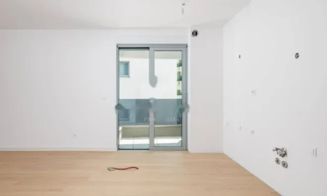 Недвижимость Трёхкомнатная квартира в центре: 10