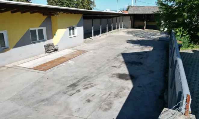 Недвижимость Коммерческое помещение и склад в Безиграде: 1