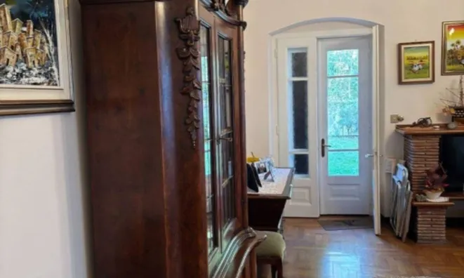 Недвижимость Квартира на улице Семинария 24: 1