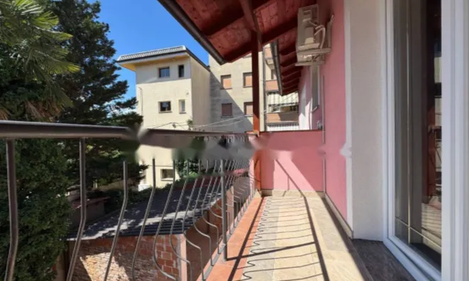 Недвижимость Трёхкомнатная квартира в центре: 12