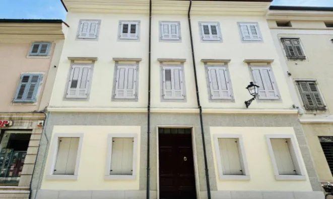 Недвижимость Квартира на улице Маццини: 1