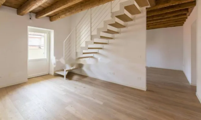 Недвижимость Квартира на улице Мадзини: 9