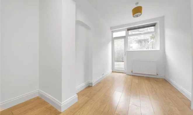 Недвижимость 36 Wadham Road: 2