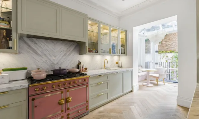 Недвижимость Ovington Gardens: 1