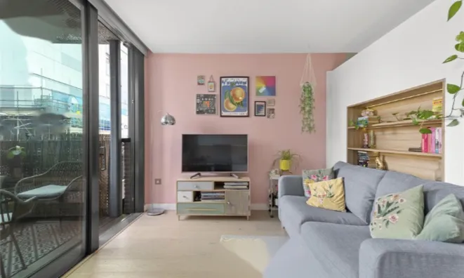 Недвижимость Highgate Hill: 11