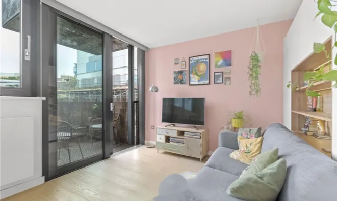 Недвижимость Highgate Hill: 12