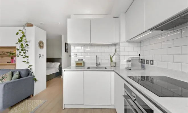 Недвижимость Highgate Hill: 14