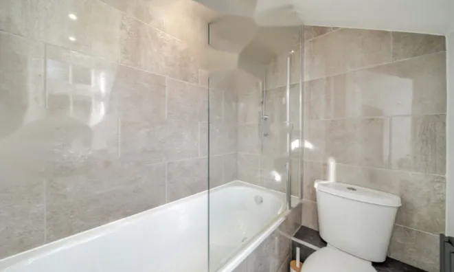 Недвижимость Fitzneal Street, Acton: 1