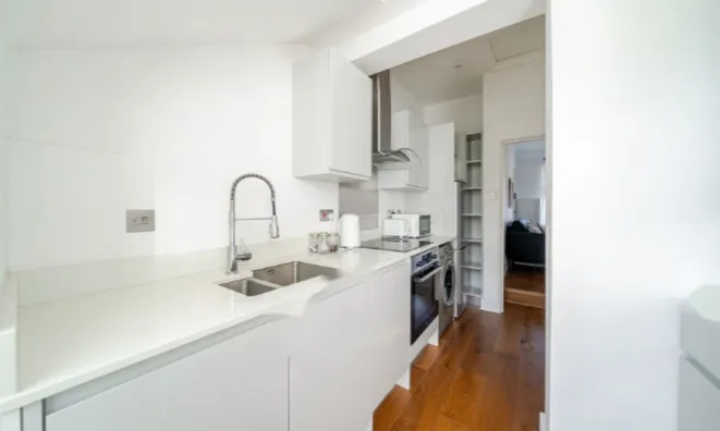 Недвижимость Fitzneal Street, Acton: 3