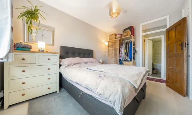 Недвижимость Lorrimore Road: 10