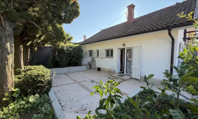 Недвижимость Дом с террасой в Портороже: 1