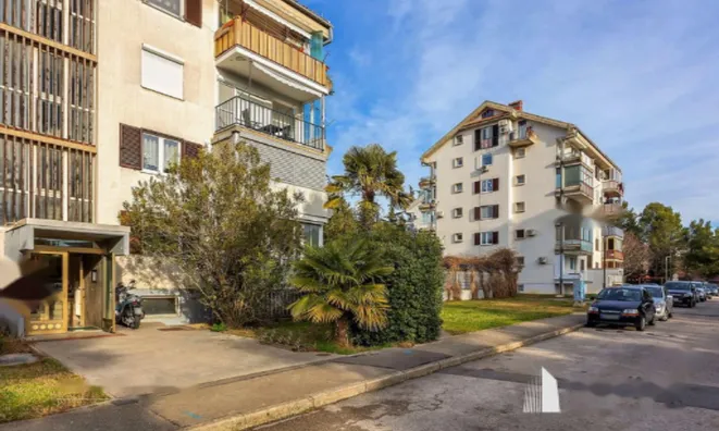 Недвижимость Двухкомнатная квартира Лучиja: 10