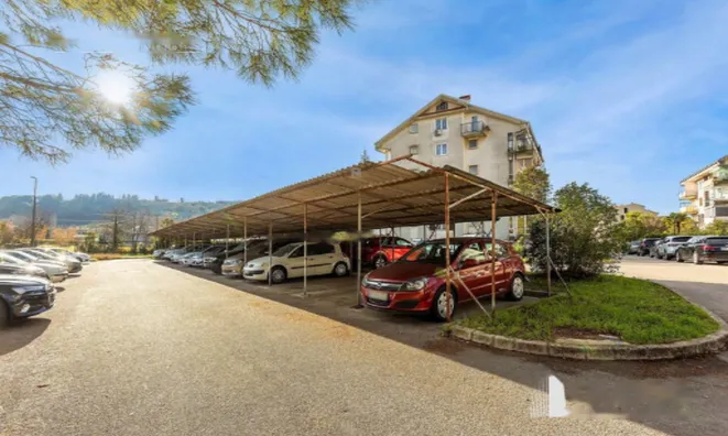 Недвижимость Двухкомнатная квартира Лучиja: 11