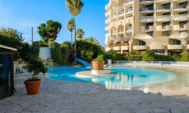 Недвижимость Apartment La Bocca: 10