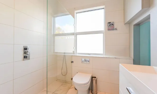 Недвижимость Flat, Barker Street, Chelsea: 5