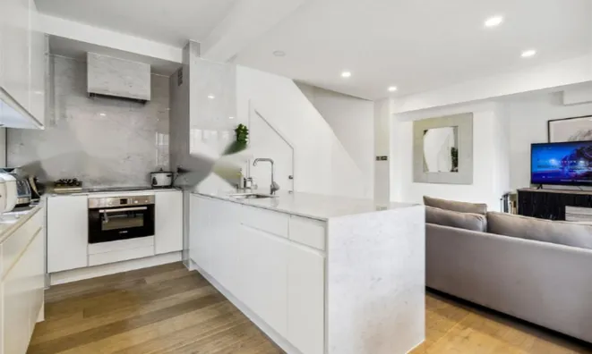 Недвижимость Swan Court, Chelsea Manor Street: 1