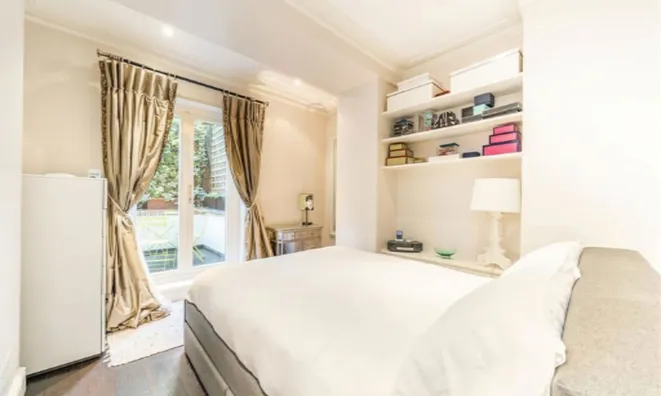 Недвижимость Cathcart Road: 1