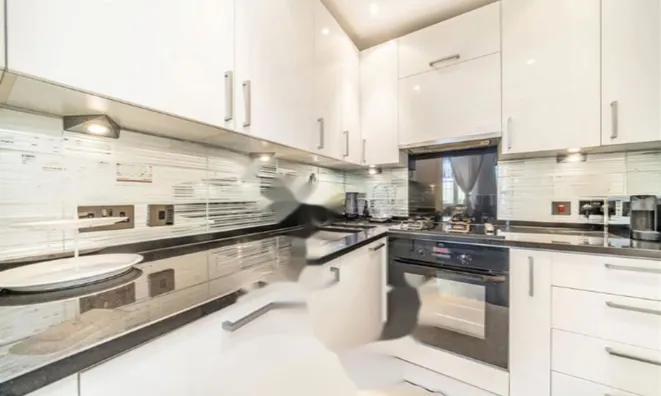 Недвижимость Cathcart Road: 6