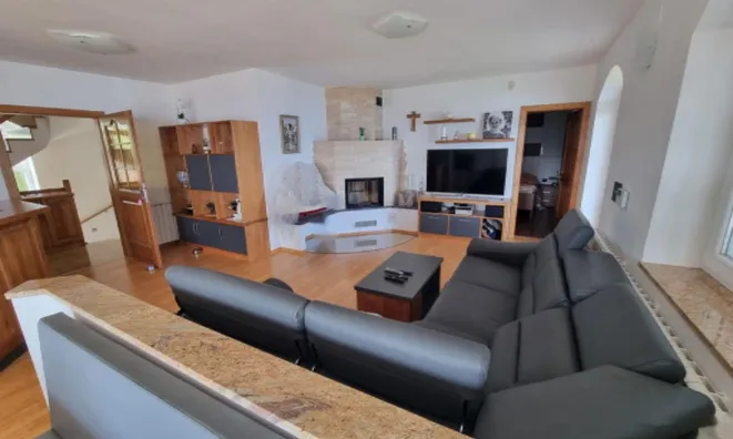 Недвижимость Дом в Изоле: 16