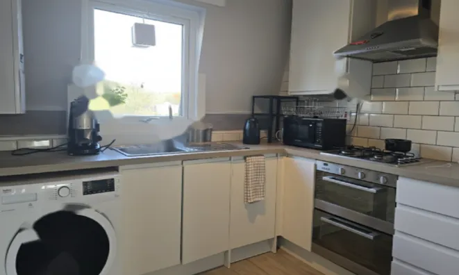 Недвижимость St. Ervans Road: 1